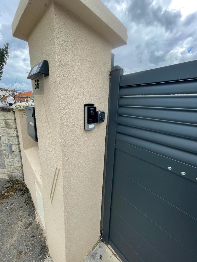 O'Bon'Endroit By Audrey & Thomas Apartment Givors Exterior photo